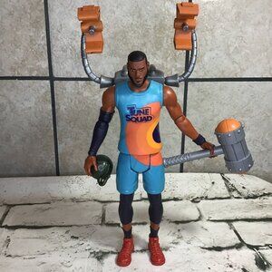Space Jame Lebron James Tune Squad Deluxe Action Figure With Accessories WB